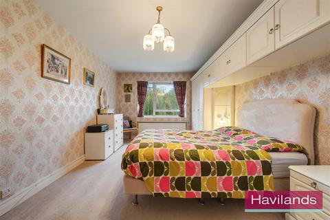 Flat 18, Chesterfield Lodge Church Hill, London, N21 1LW