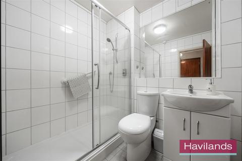 Flat 18, Chesterfield Lodge Church Hill, London, N21 1LW
