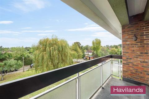 Flat 18, Chesterfield Lodge Church Hill, London, N21 1LW