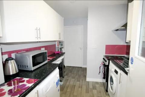 1 bedroom in a house share to rent, Borough Road, Burton upon Trent DE14