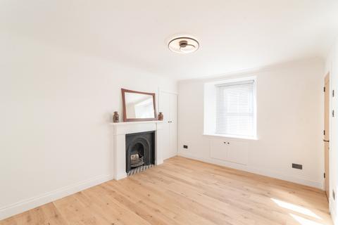 82a King Street, Crieff, PH7 3HB