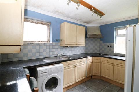 16 Harmar Close, Warwick, CV34 5UT