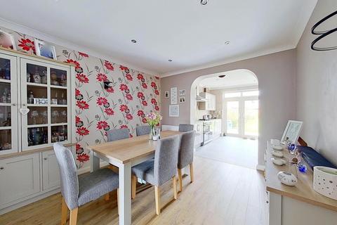 3 bedroom semi-detached house for sale, Elms Drive, Lancing