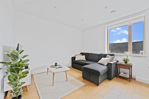 1 bedroom flat for sale, Leswin Road, London