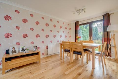 8 North Grove Way, Wetherby, LS22 7GE