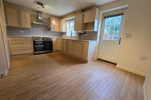 3 Hewitt Close, Fradley, Lichfield, WS13 8TA
