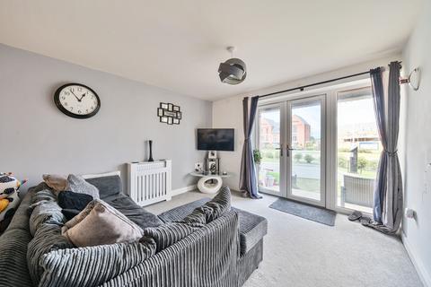 2 bedroom apartment for sale, Box Crescent, Dunstable LU5