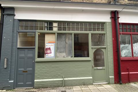 Shop to rent, Skinner Street, Newport NP20