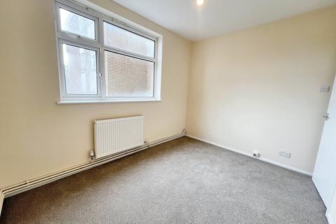 2 bedroom flat to rent, Lawrie Park Road, London SE26