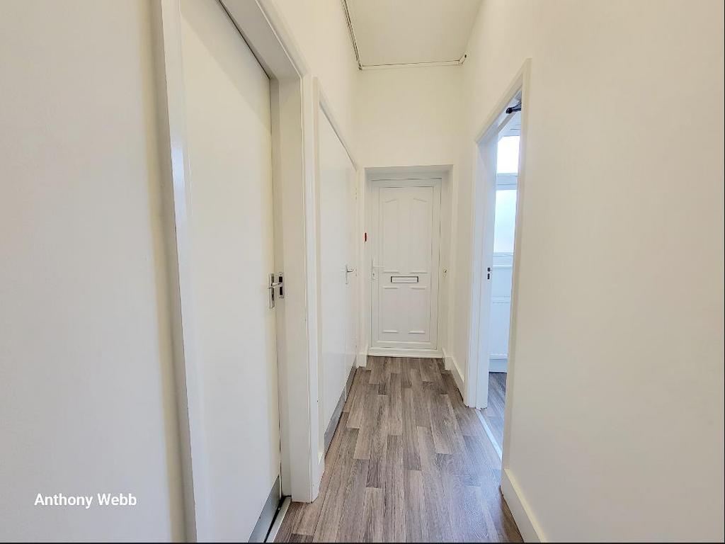 Hallway 2.PNG
