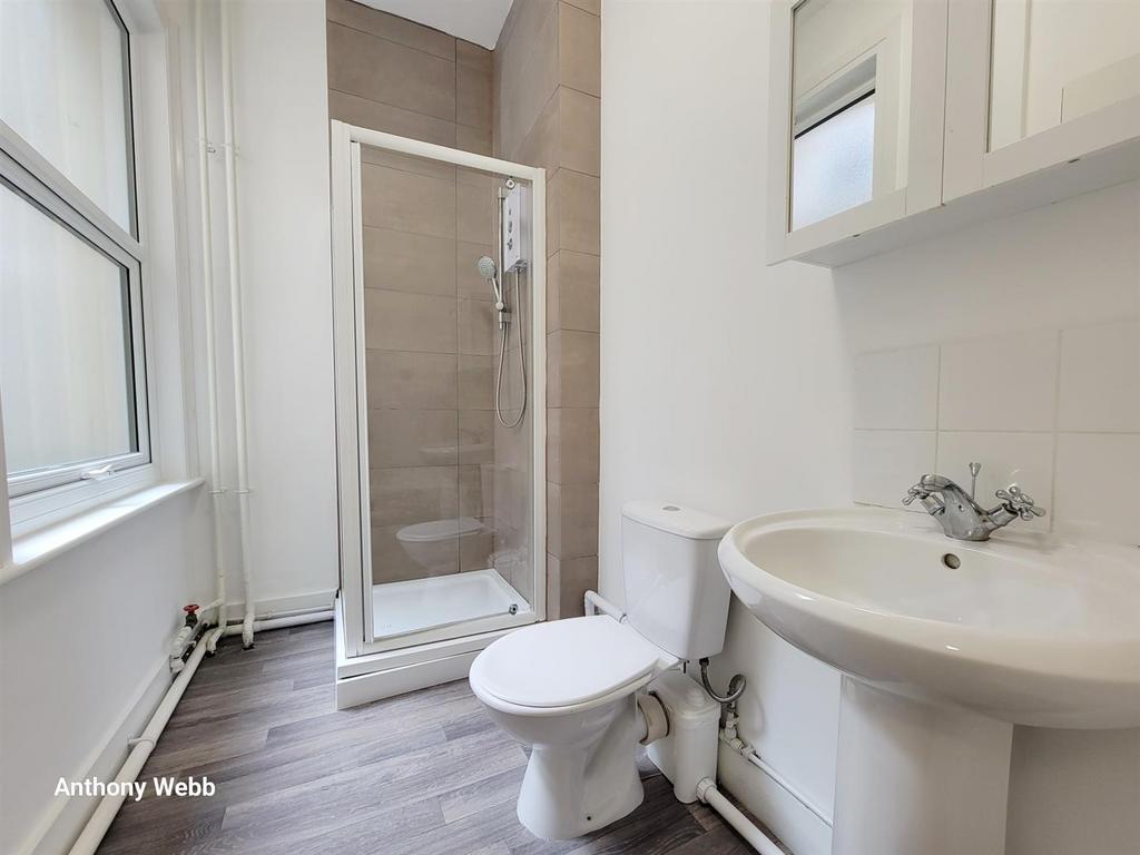 Shower room.png