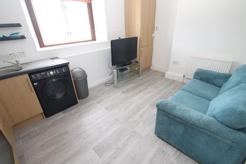 2 bedroom flat to rent, Bedford Terrace, Plymouth PL4