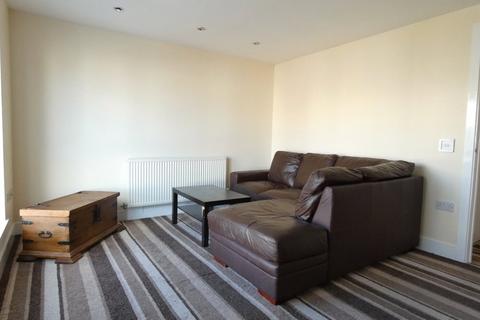 2 bedroom apartment to rent, North Side, Gateshead, NE8