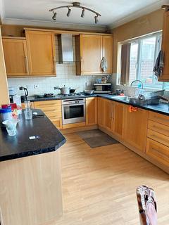 4 bedroom terraced house to rent, Lady Margaret Road, Southall UB1