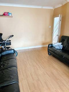 4 bedroom terraced house to rent, Lady Margaret Road, Southall UB1