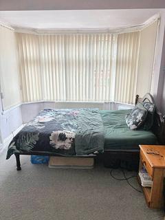 4 bedroom terraced house to rent, Lady Margaret Road, Southall UB1