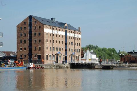 2 bedroom apartment to rent, Lock Warehouse, The Docks, Gloucester