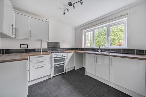 3 bedroom terraced house to rent, Cherwell Road,  Aylesbury,  HP21