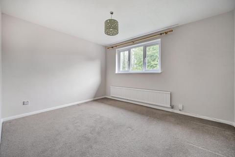 3 bedroom terraced house to rent, Cherwell Road,  Aylesbury,  HP21