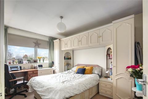 3 bedroom flat for sale, Cottage Street, Poplar, London, E14