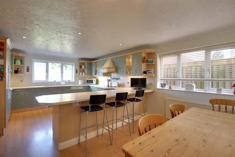 5 bedroom detached house for sale, Lowfield Lane, Welton