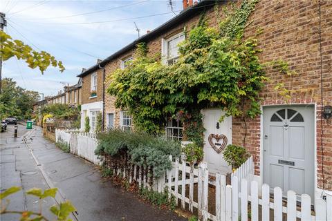 21 Railway Side, London, SW13 0PN