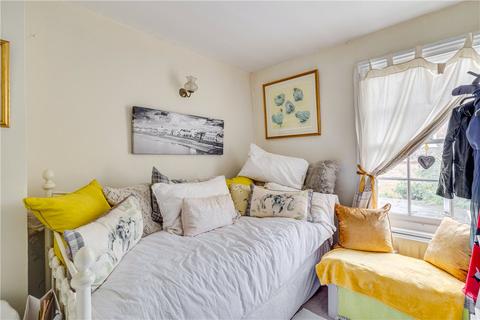 21 Railway Side, London, SW13 0PN