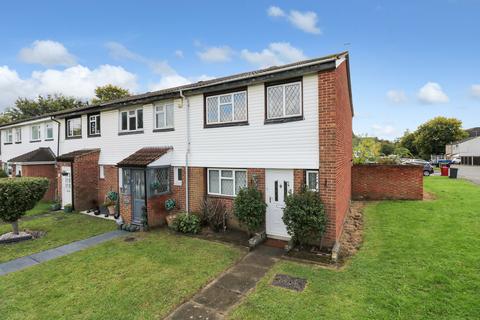 4 bedroom end of terrace house for sale, Goldsworthy Way, Burnham SL1