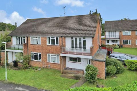 Lismore Close, Woodley