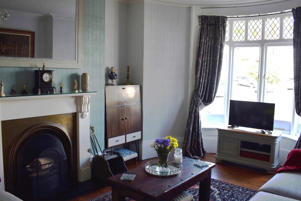 Nelson Place, Broadstairs, CT10 6 bed townhouse for sale £860,000