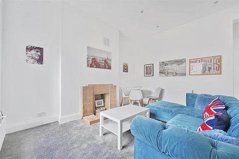 2 bedroom flat to rent, North End Road, London W14