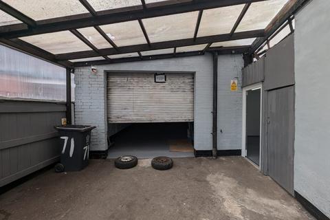 Workshop & retail space to rent, Haynes Road, Leicester LE5