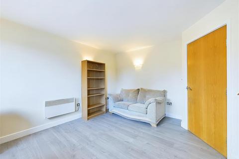 1 bedroom flat to rent, Apt 205 West One Tower7 Cavendish StreetSheffield