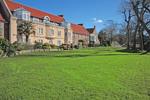 2 bedroom property for sale, Les Blancs Bois, Castel, Guernsey, GY5