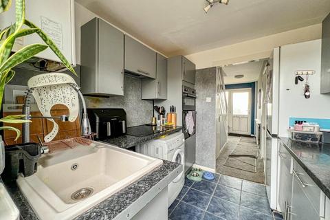 3 bedroom terraced house for sale, Salvington Road, Worthing