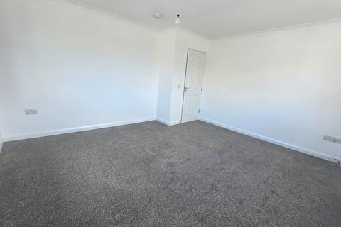 2 bedroom flat to rent, Ninfield Road, Bexhill-on-Sea TN39