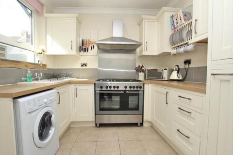 2 bedroom terraced house to rent, Elmdale Road, Bristol BS3