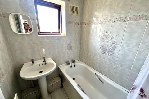 19 Drayton Road, Hartlepool, TS25 4NN