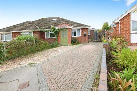 3 bedroom chalet for sale, Vine Close, Sarisbury Green, Southampton