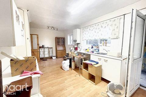 3 bedroom terraced house for sale, East Close, March