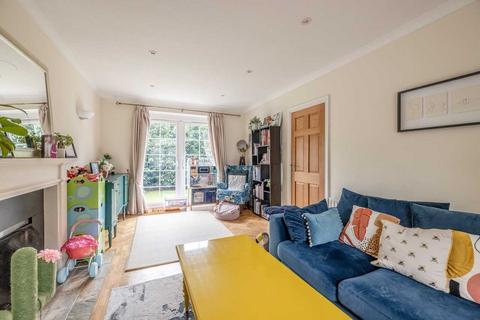 2 The Paddock, Datchet, Slough, SL3 9DL