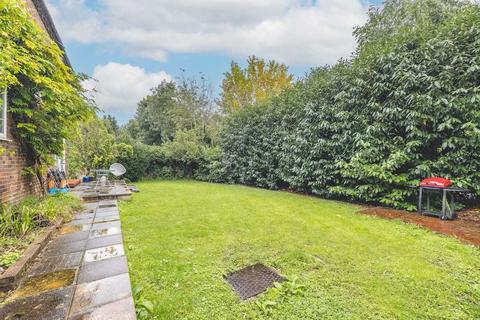 2 The Paddock, Datchet, Slough, SL3 9DL