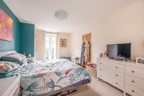 2 The Paddock, Datchet, Slough, SL3 9DL