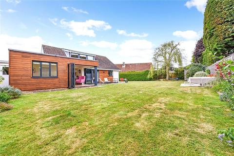 4 bedroom link detached house to rent, The Spinney, Itchenor, Chichester, West Sussex, PO20