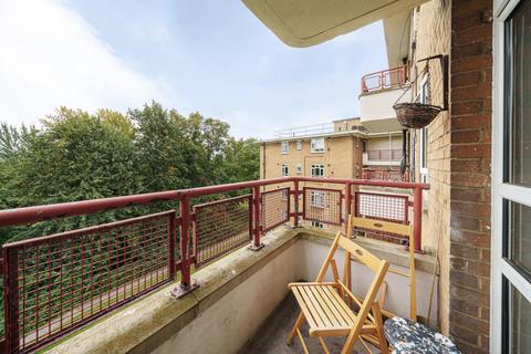 2 bedroom apartment for sale, Holderness House, Champion Hill, Camberwell