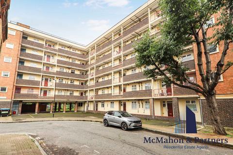 3 bedroom flat for sale, Beech House, Ainsty Estate, London, SE16