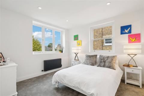 2 bedroom apartment for sale, Trinity Road, SW17