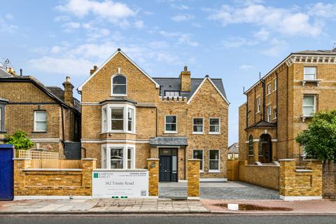 2 bedroom apartment for sale, Trinity Road, SW17