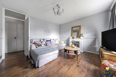 190 Worplesdon Road, Guildford, GU2 9UY