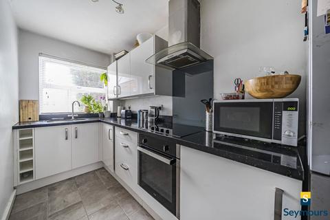190 Worplesdon Road, Guildford, GU2 9UY